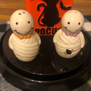 Halloween Mummy Salt and Pepper Shaker Set Ceramic 3" Ghost Spider Kitchen Decor